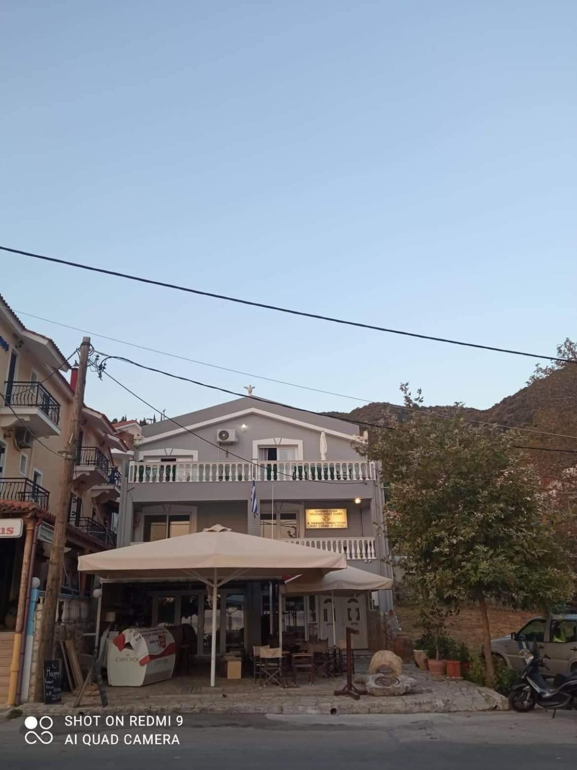 Vasilis Travlos Apartment Poros  Exterior photo