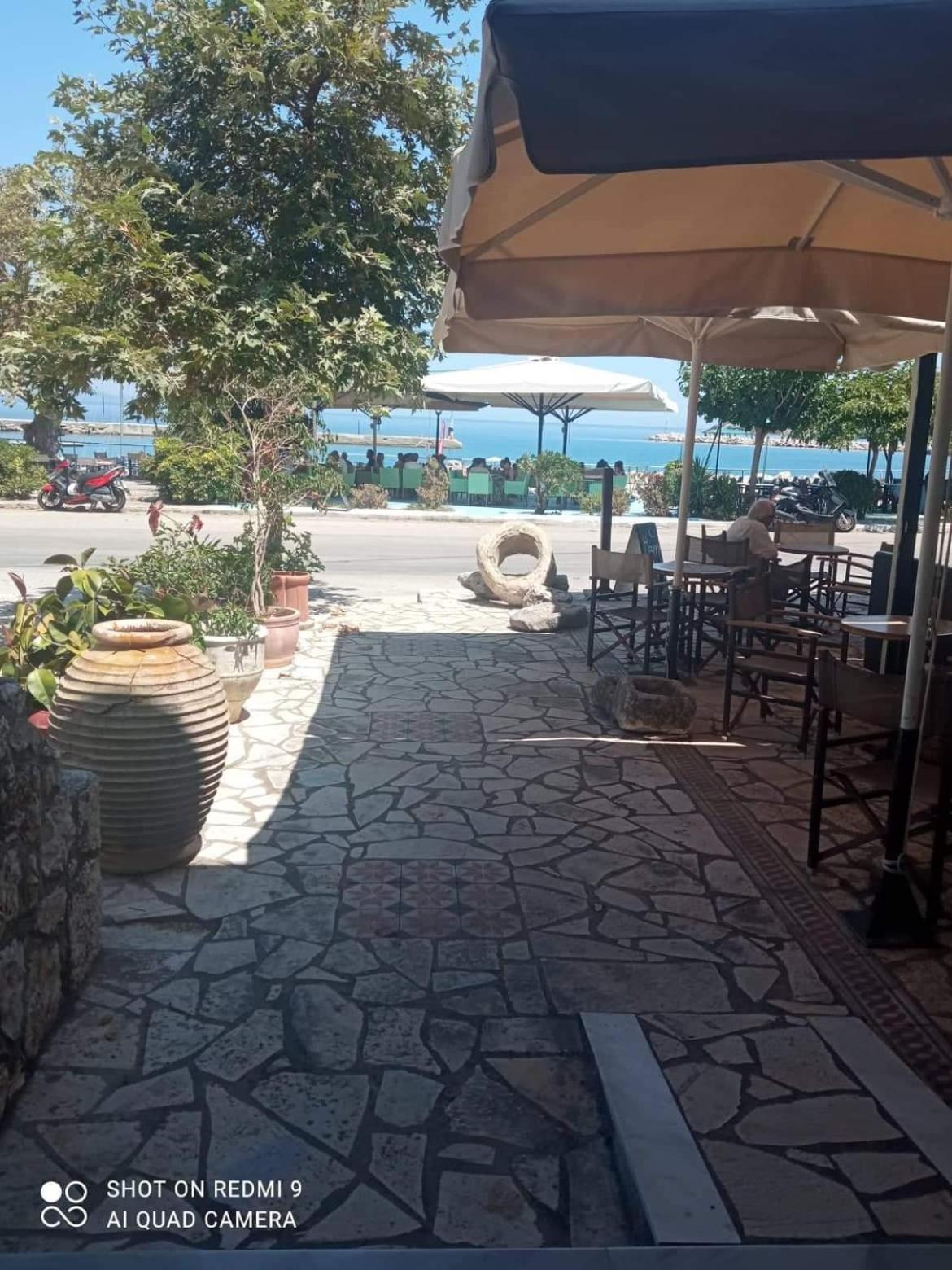 Vasilis Travlos Apartment Poros  Exterior photo